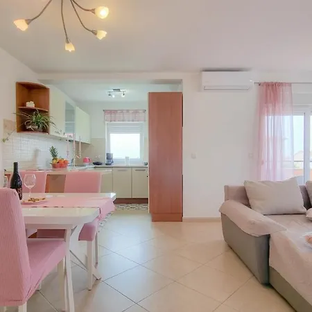 Apartment Neva Novigrad (Istria)