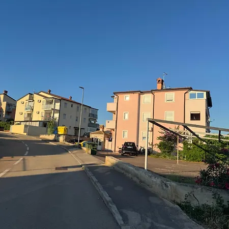 Neva Novigrad (Istria)